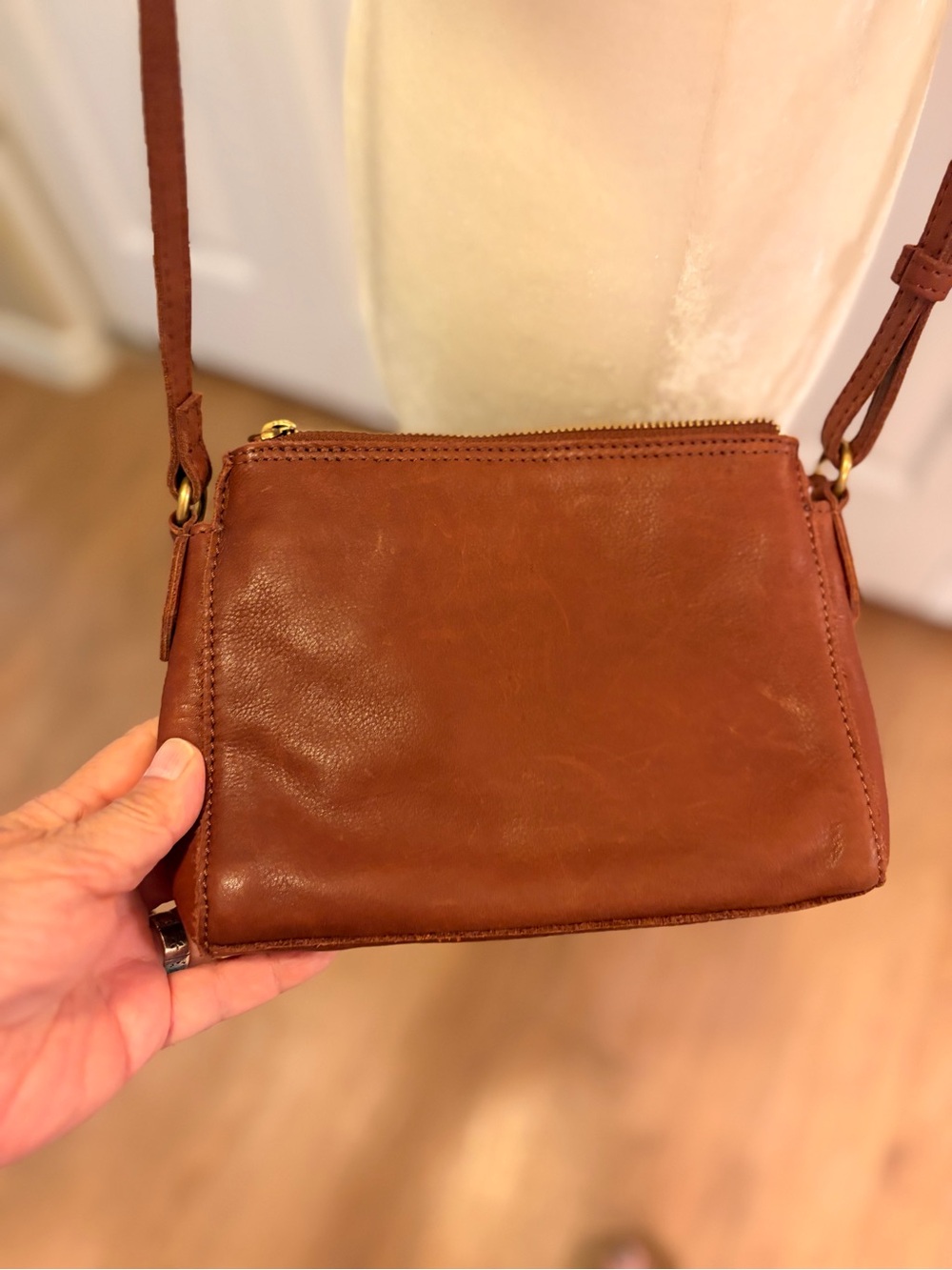 Margot NY Leather Crossbody Bag - Multi Compartment - Picture 11 of 16